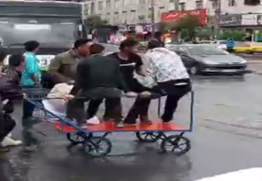 هزینه 500 تومانی رد شدن از خیابان در کرج! +عکس
