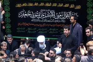 دسته عزای شهادت امام صادق(ع) با حضور آیت الله العظمی وحید خراسانی