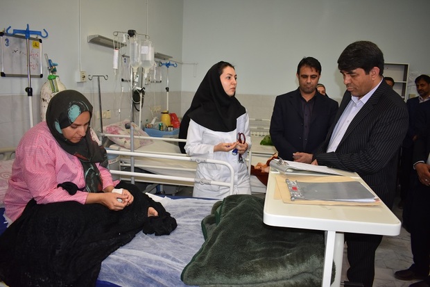 استاندار یزد از بیمارستان حکیم بهابادی بهاباد بازدید کرد
