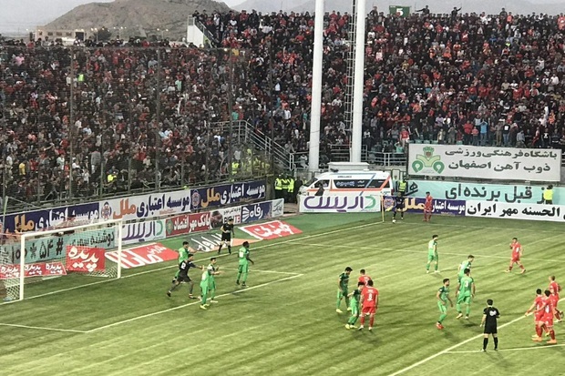 حاشیه های دیدار فوتبال ذوب آهن و پرسپولیس در اصفهان