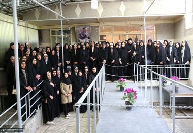 بازدید جمعی از دانشجویان «دانشگاه فرهنگیان اراک» از جماران 