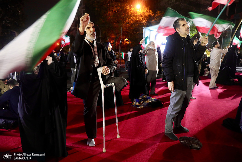 پنجاه و‌هفتمین اجتماع پر شور مردم در مقابل دانشگاه تهران
