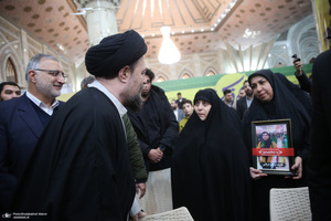 اجتماع باشکوه نوجوانان آرمانی لشکر قدس در حرم مطهر امام خمینی (س)