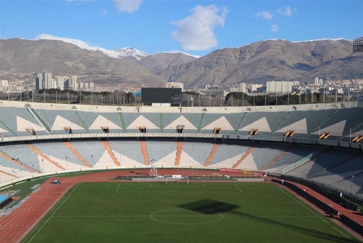 آماده سازی ورزشگاه آزادی برای دیدار دوستانه ایران و سوریه + عکس