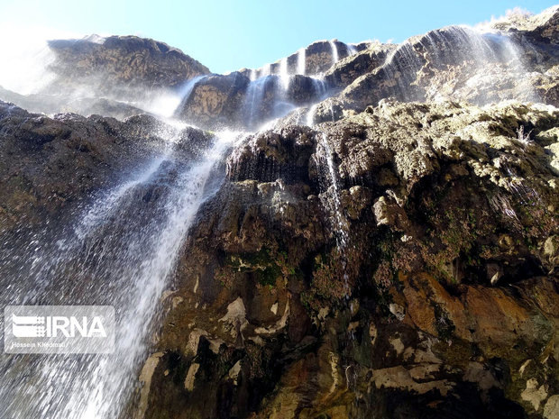 ایجاد تاسیسات گردشگری برای آبشار چکان الیگودرز