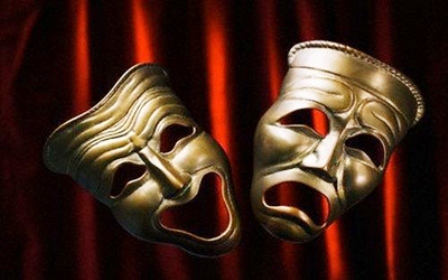 اجرای نمایشنامه خوانی طنز انتقادی در ارومیه