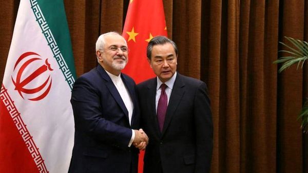تشکر پکن از ظریف به عنوان اولین وزیرخارجه‌ای که با ملت چین همدردی کرد