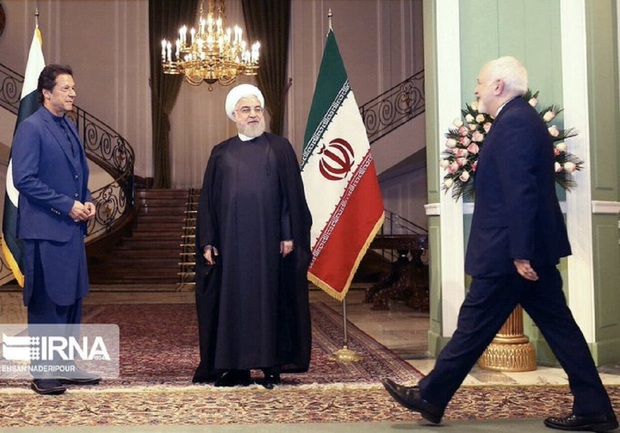 پیام ظریف: دوستی ایران و پاکستان پاینده باد