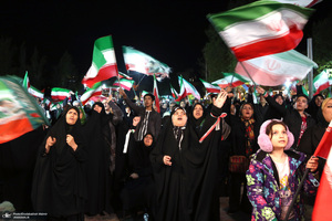 پنجاه و پنجمین شب اجتماع پر شور مردم در میدان تجریش