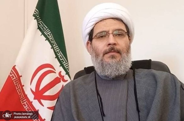 ریشه دو ماه حضور مردم در میدان