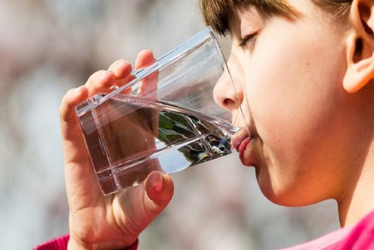 تاثیر زمان بندی نوشیدن آب بر سلامتی
