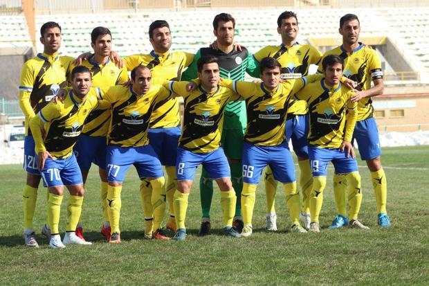 پیروزی تیم فوتبال اکسین البرز در بازی خانگی
