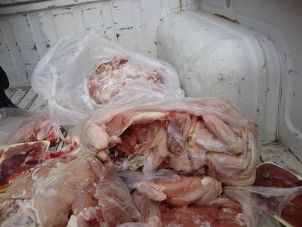 بیش از 20تن مرغ فاسد در یکی از سردخانه های مازندران کشف شد
