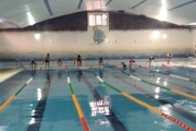 مسابقه شنا با حضور ۵۰ دانش آموز درخمیر برگزار شد