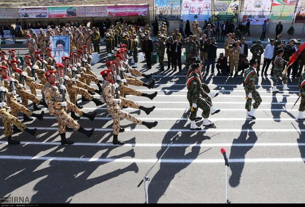 نیروهای مسلح زنجان اقتدار و توان نظامی خود را به‌ نمایش گذاشتند