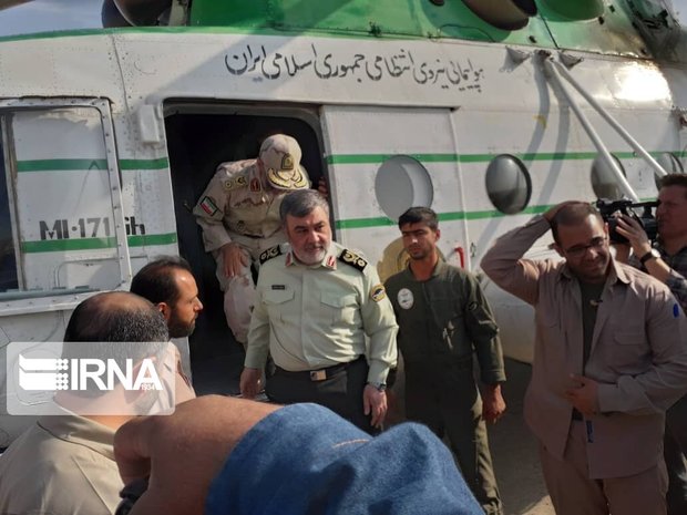 فرمانده نیروی انتظامی از پایانه مرزی مهران بازدید کرد