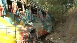 واژگونی اتوبوس زائران پاکستانی در تویسرکان