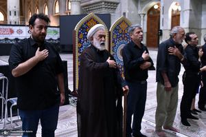 مراسم عزاداری ظهر عاشورا در حرم مطهر امام خمینی