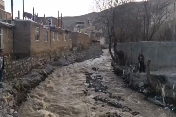 300 متر حریم رودخانه زنجانرود با تجاوز به 5 متر رسیده است