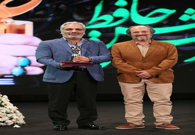 حرف های مهران مدیری هنگام گرفتن جایزه بهترین چهره تلویزیونی سال+عکس
