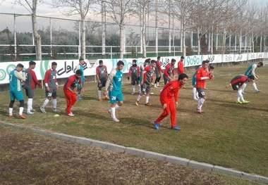 تمرین تیم ملی امید در غیاب یک بازیکن/ امید‌ها امشب به باشگاه‌ها‌ی‌شان بر می‌گردند 
