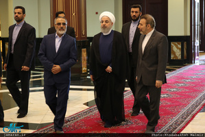 حاشیه تجدید میثاق رئیس جمهوری و هیات دولت با آرمان های حضرت امام(س)