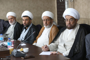 دیدار جمعی از علمای کشور عراق با رئیس موسسه تنظیم ونشر آثار امام خمینی