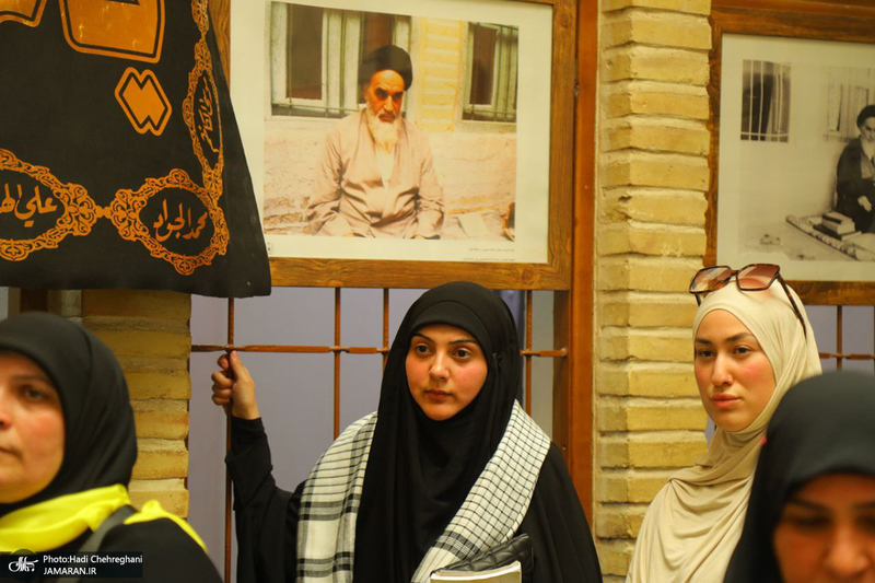 حضور زائران در بیت تاریخی حضرت امام در نجف در روزهای منتهی به اربعین