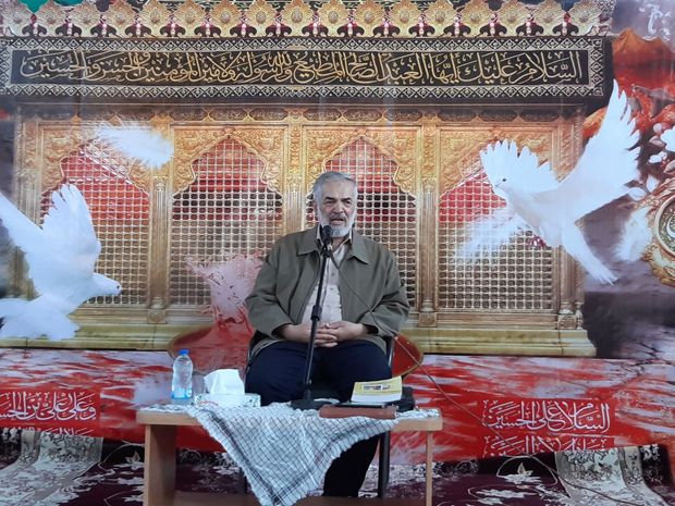 یک فعال سیاسی: حفظ روحیه دفاع مقدس رمز پیروزی جمهوری اسلامی است