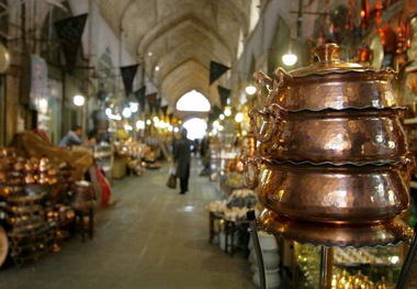 دو سوم صنایع دستی کشور در استان اصفهان تولید می شود