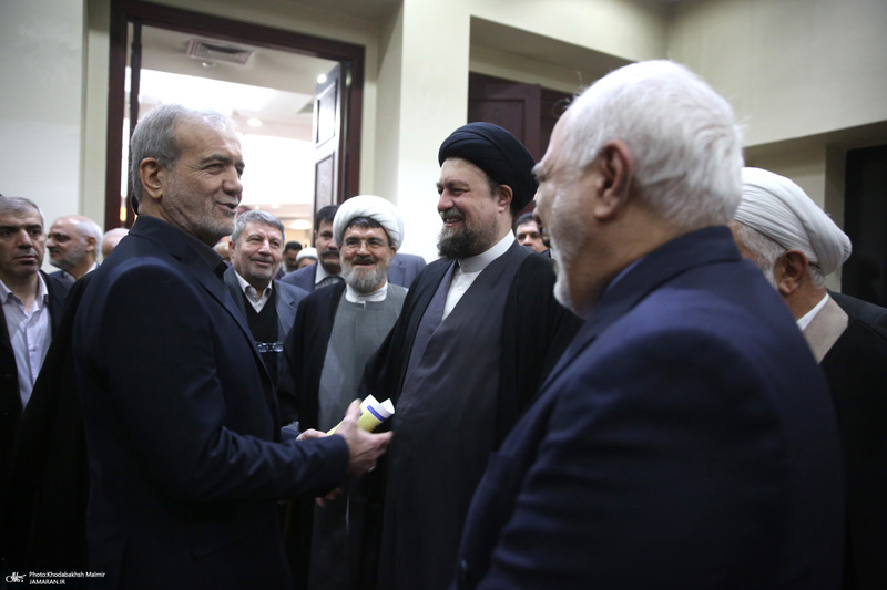 حاشیه تجدیدمیثاق رئیس جمهور و اعضای دولت با آرمان‌های بنیانگذار جمهوری اسلامی ایران