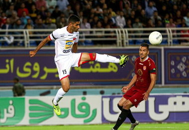 شهرخودرو در دقیقه 93 پرسپولیس راشکست داد/ سپاهان فاتح دربی اصفهان شد + جدول
