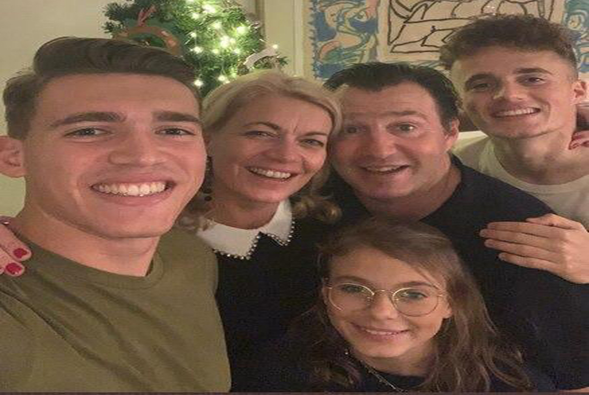 ویلموتس به همراه خانواده اش در جشن کریسمس/ عکس