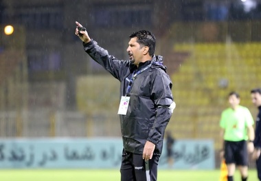 حسینی: سه امتیاز دیدار مقابل شهرخودرو برایمان از نان شب واجب‌تر است
