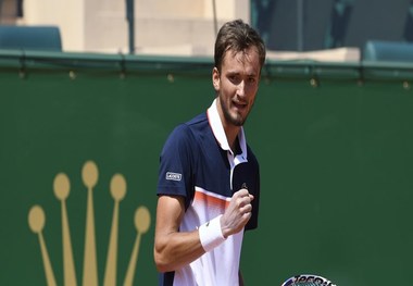 ساعت گرانقیمت ستاره تنیس جهان را دزد برد!
