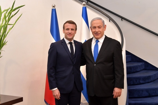 دیدار ماکرون و نتانیاهو با محوریت ایران/ رییس جمهور فرانسه: توسعه برنامه هسته‌ای ایران بدون تبعات باقی نخواهد ماند.