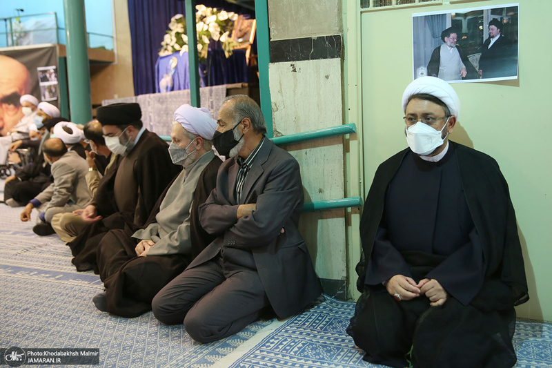 مراسم تشییع حجت الاسلام و المسلمین محتشمی پور در حسینیه جماران