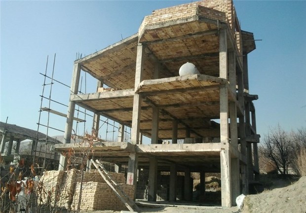 ساخت و سازهای غیرمجاز در حریم راه‌های استان کرمانشاه تخریب می‌شود