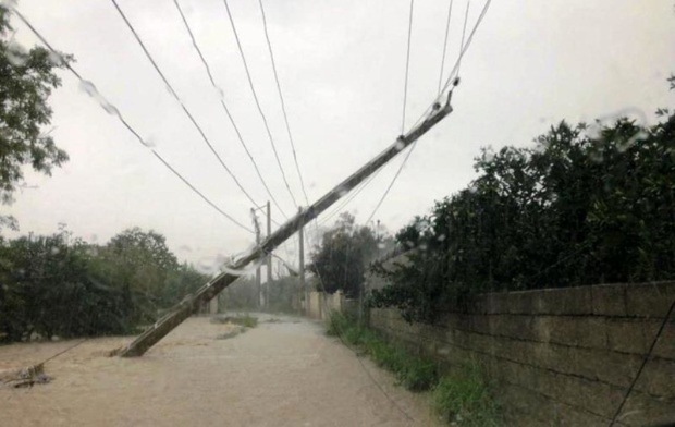 تندباد برق 3 روستای شهرستان سامان را قطع کرد