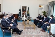 دیدار و گفت و گوی ظریف با نخست وزیر پاکستان