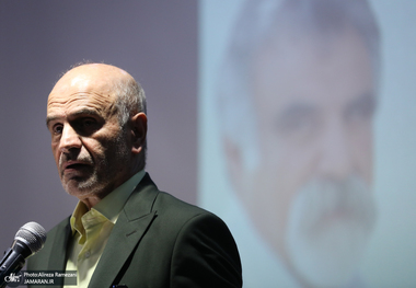 فرشاد مومنی: دو کتاب جدید از رضاقلی در سال جاری منتشر خواهد شد / وقتی آثار رضاقلی را می خوانیم، احساس هویت می کنیم