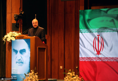 قالیباف: این ضرب دست امام خمینی است که از شصت سال پیش تاکنون موج بیداری و مقاومت را پیش برده است
