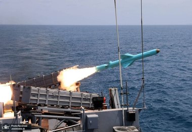 هشدار معاون عملیات نیروی دریایی ارتش: اگر ناوشکن آمریکا نزدیک سواحل ما شود، به قعر دریا می‌رود