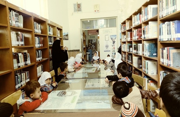 چهار خیر کتاب‌ دوست فارس تقدیر شدند