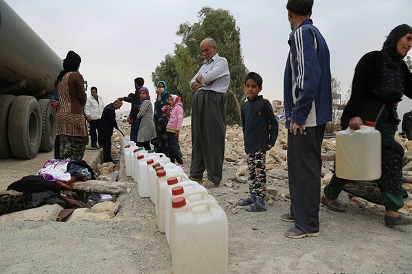 توزیع بیش از ۹۰ هزار لیتر نفت سفید در مناطق زلزله زده کرمانشاه
