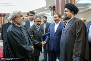 حاشیه های تجدید میثاق رئیس جمهور و اعضای هیأت دولت با آرمان‌های حضرت امام(س)