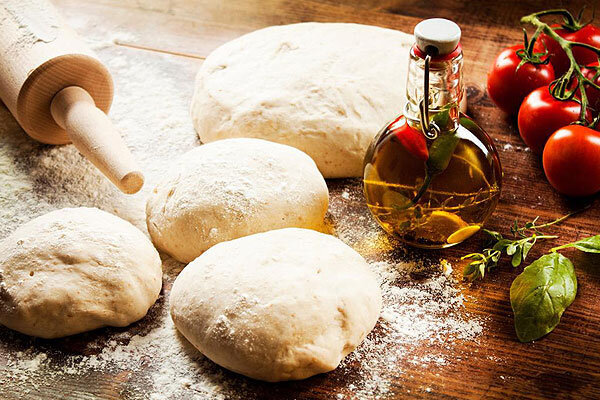 طرز تهیه خمیر پیتزا با ماست
