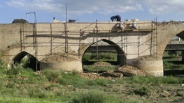 فاز اول مرمت پل تاریخی دوآب شهرستان شازند به اتمام رسید