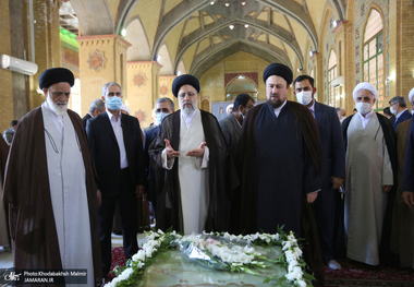 تجدید میثاق رئیس قوه قضائیه و مسئولان عالی قضایی با آرمان‌های امام خمینی(س)-2