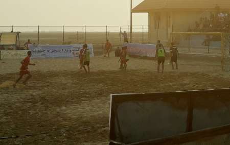 تیم فوتبال ساحلی 'موج گناوه' در خانه شکست خورد